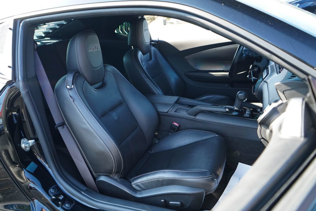 Used 2014 Chevrolet Camaro SS w/ RS Package RWD image 12