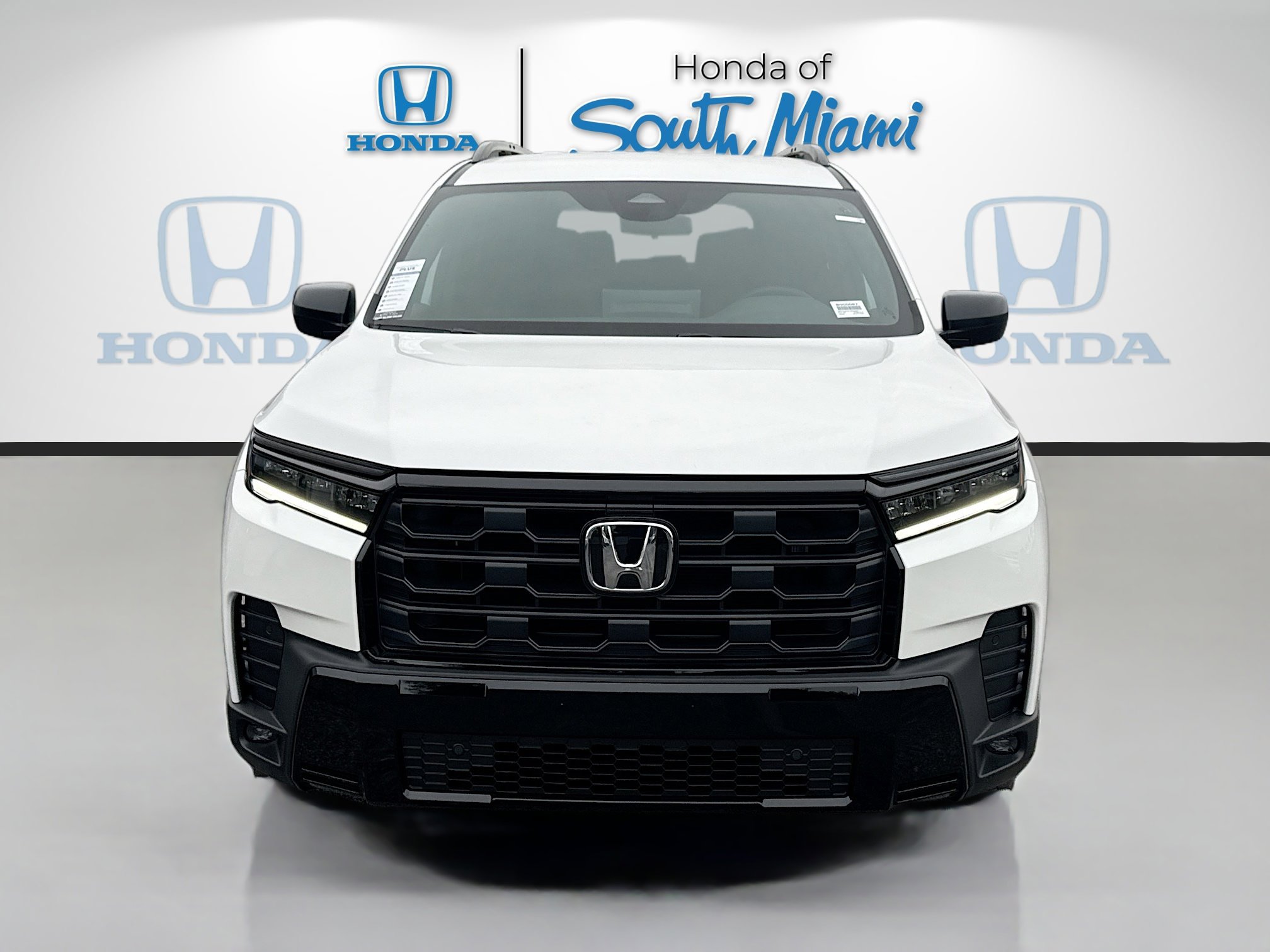 New 2026 Honda Pilot Sport image 2