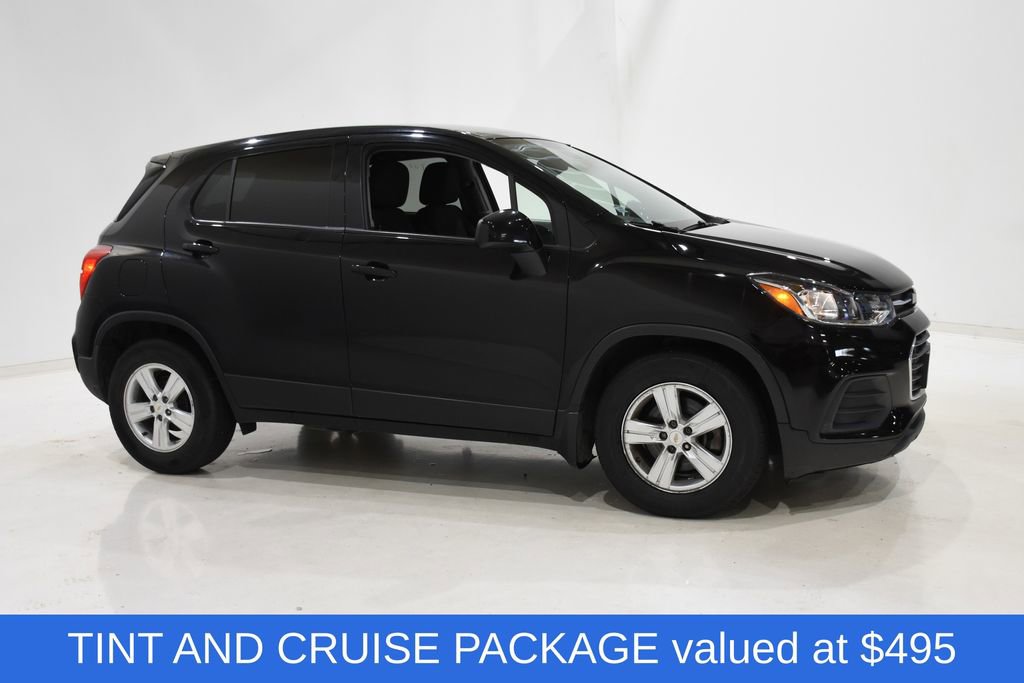 Used 2020 Chevrolet Trax LS w/ Tint and Cruise Package FWD image 3