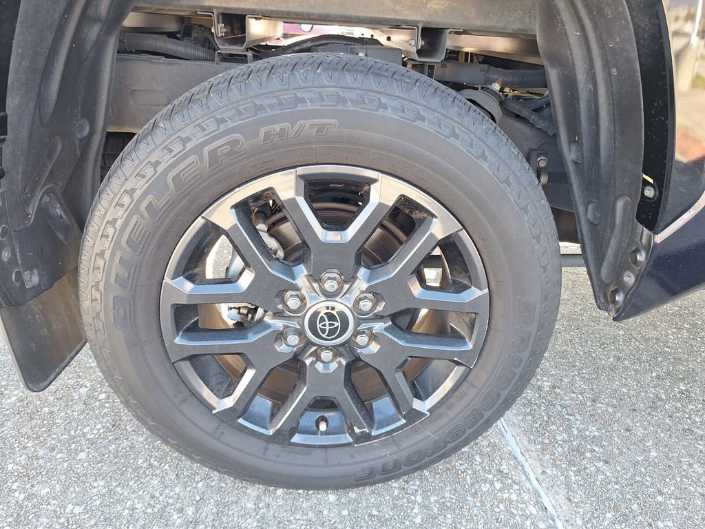 Used 2023 Toyota Tundra Platinum image 31
