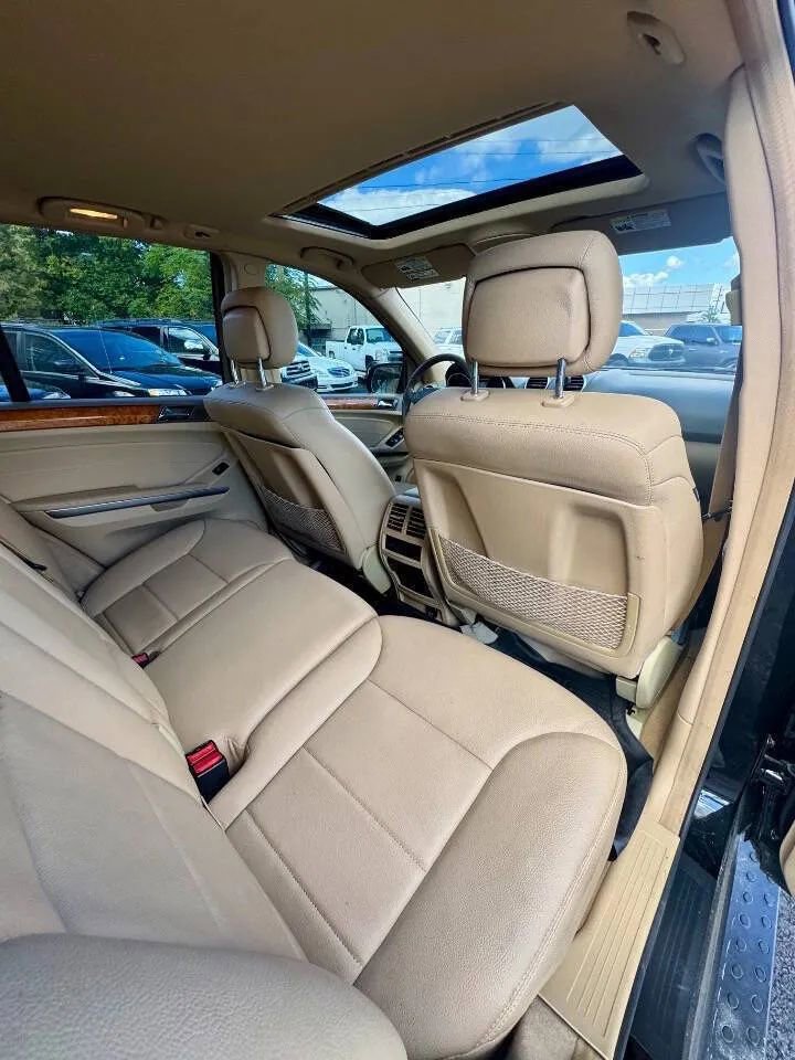 Used 2009 Mercedes-Benz ML 320 ML 320 BlueTEC AWD 4MATIC 4dr image 7