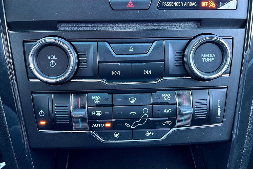 Used 2017 Ford Explorer XLT w/ Equipment Group 201A image 24