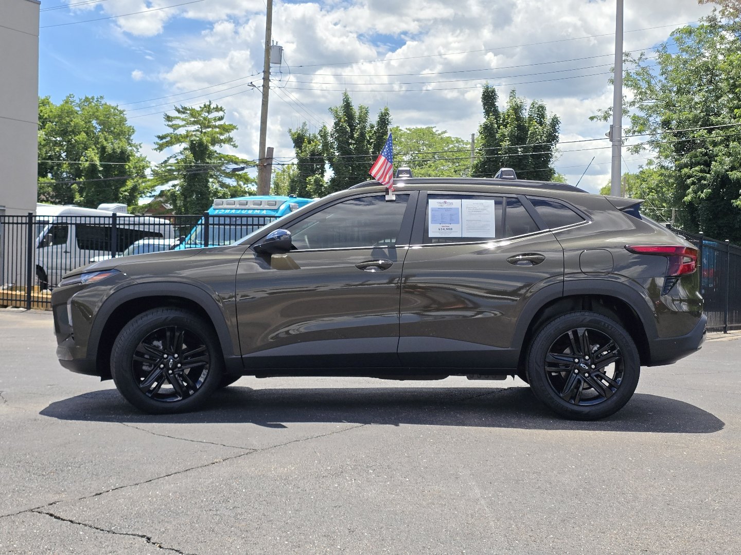Used 2024 Chevrolet Trax ACTIV w/ Sunroof Package FWD image 20
