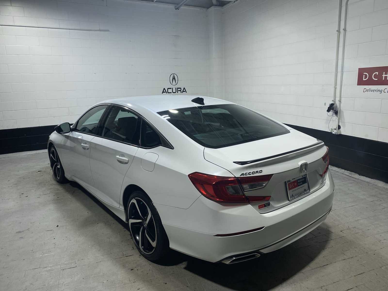 Used 2022 Honda Accord Sport image 4