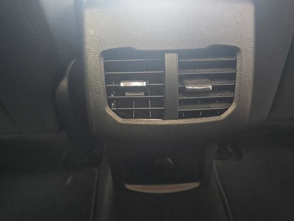 Used 2020 Ford Fusion SE image 36