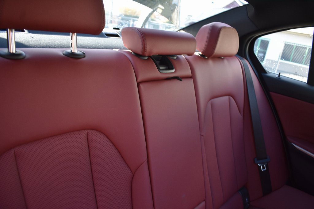 Used 2025 BMW 330i xDrive Sedan image 29