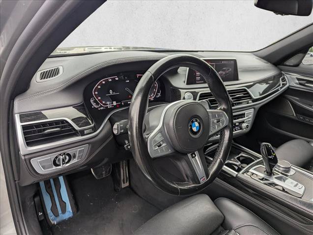 Used 2021 BMW 740i w/ Luxury Rear Seating Package RWD image 12