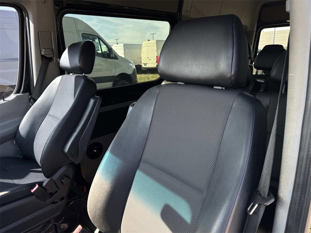 Used 2018 Mercedes-Benz Sprinter 2500 image 16