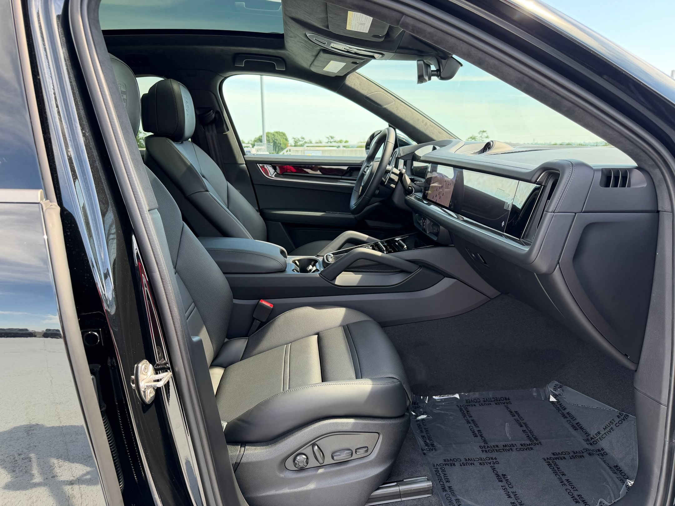 New 2026 Porsche Cayenne Turbo AWD/4WD image 24
