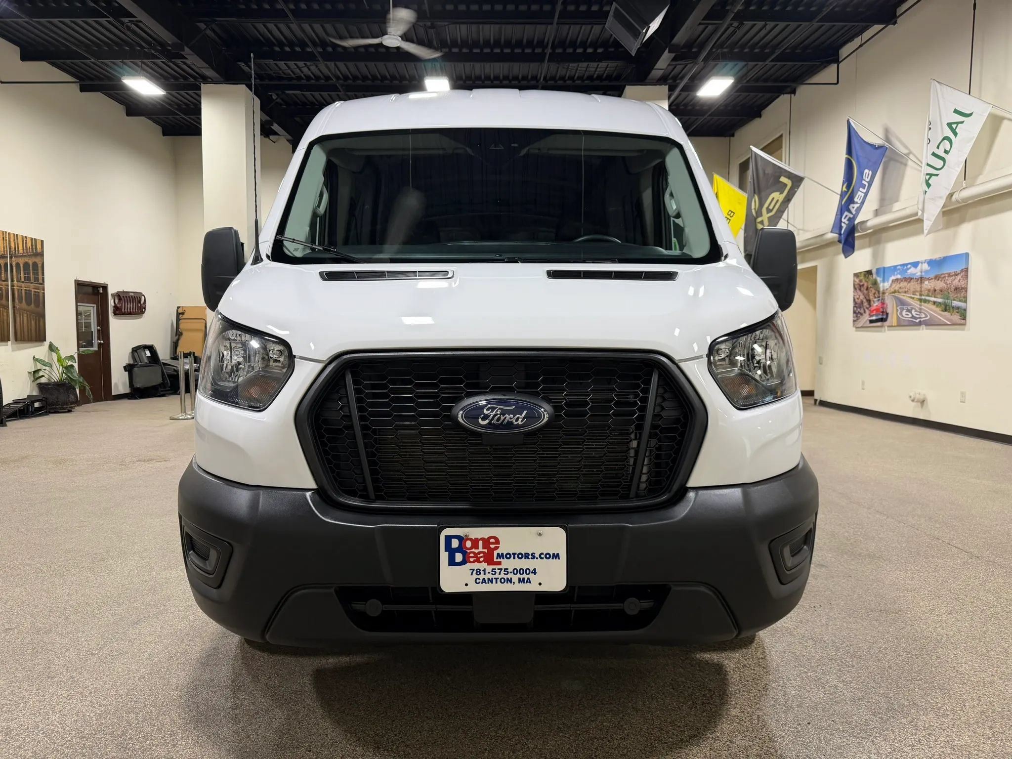 Used 2025 Ford Transit 250 148 Medium Roof RWD image 2