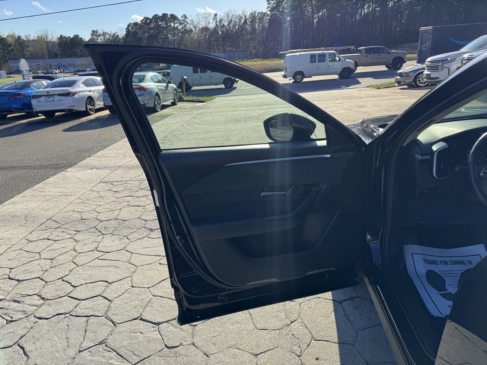 Used 2024 MAZDA CX-50 AWD 2.5 S w/ Preferred Package image 3