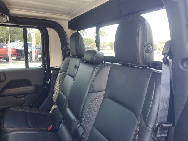 Used 2023 Jeep Gladiator Overland image 12