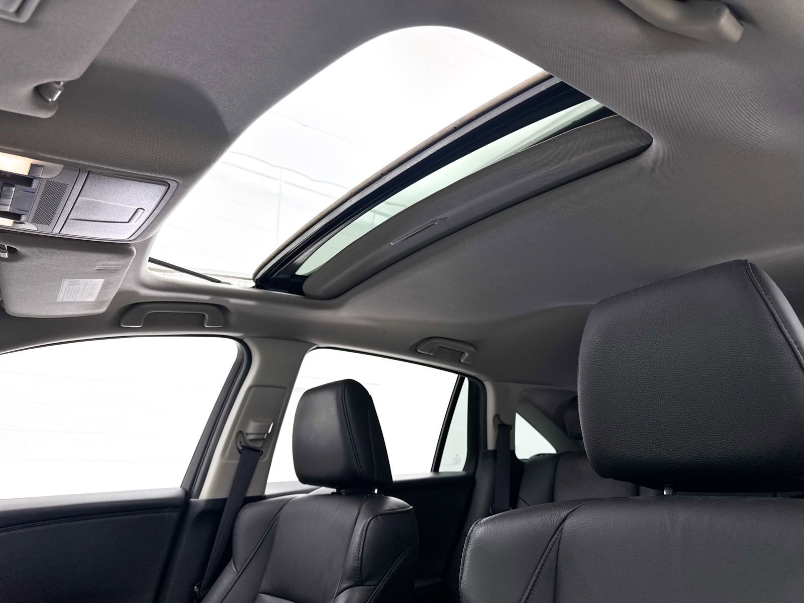 Used 2015 Acura RDX FWD w/ Technology Package image 3