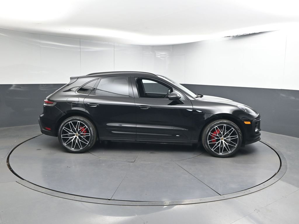 Certified 2024 Porsche Macan S image 25