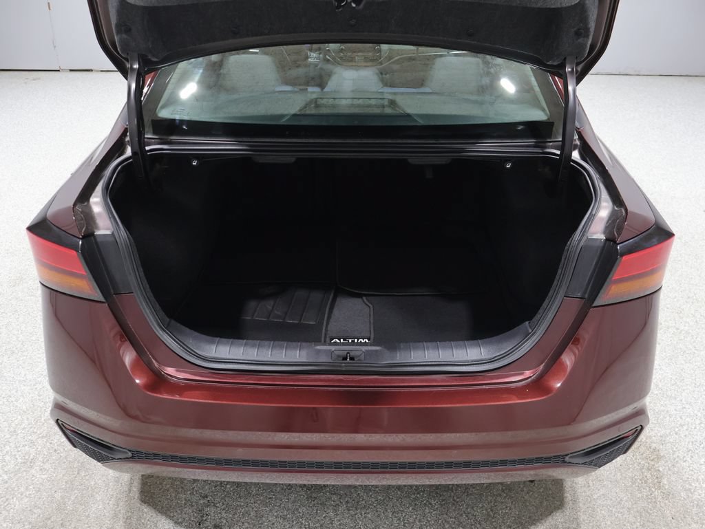 Used 2023 Nissan Altima 2.5 SV FWD image 19