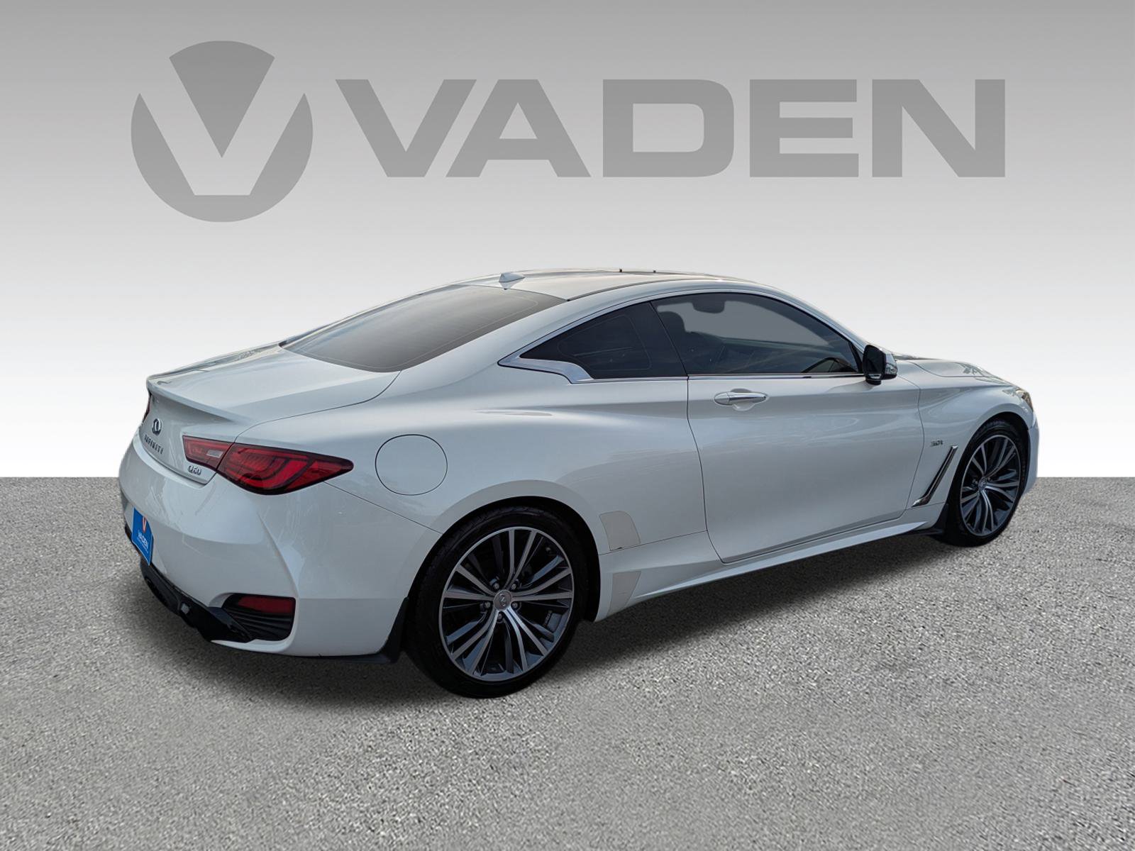 Used 2019 INFINITI Q60 3.0t Luxe w/ Essential Package image 23