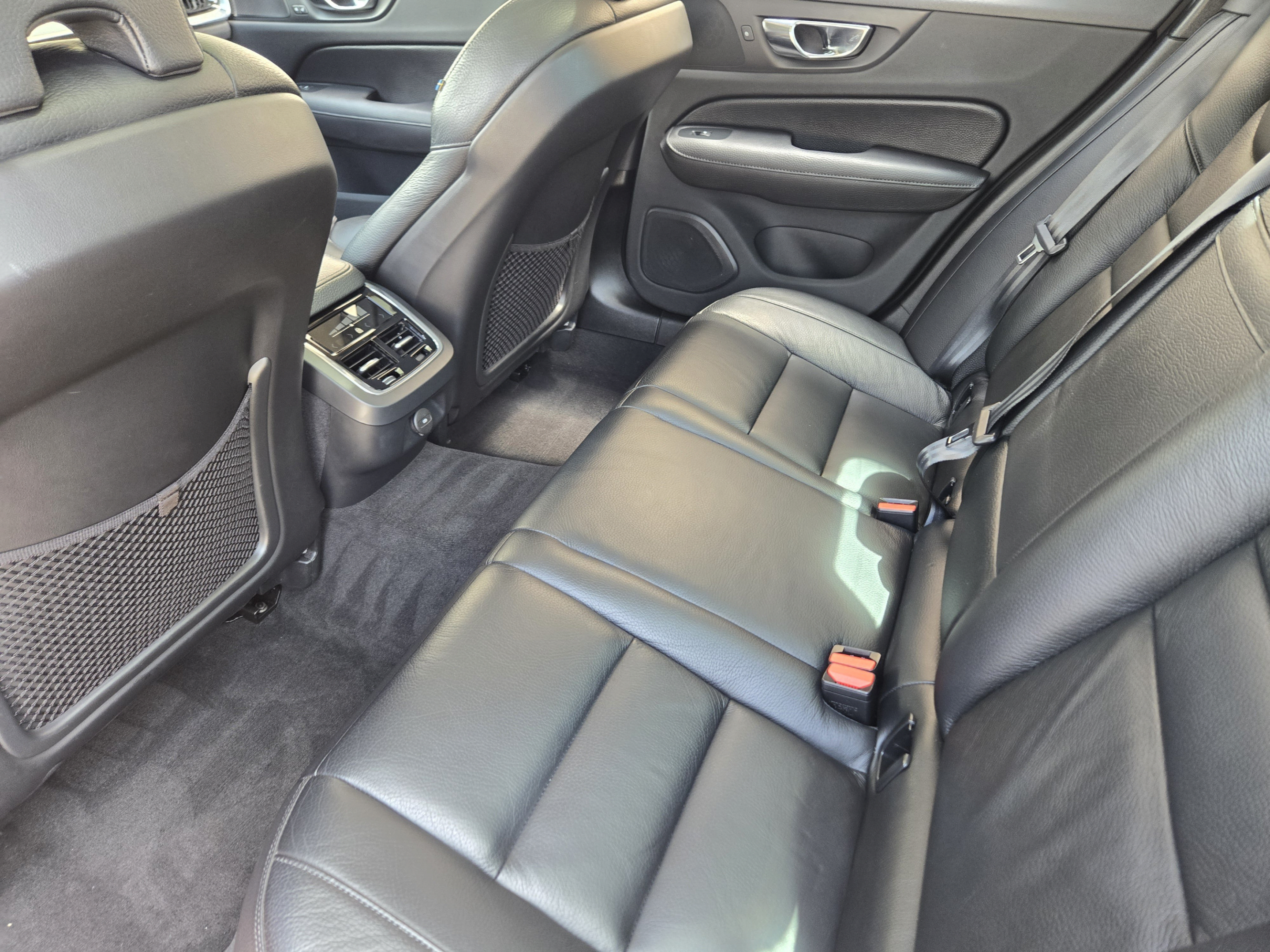 Used 2021 Volvo S60 T5 Inscription AWD/4WD image 30