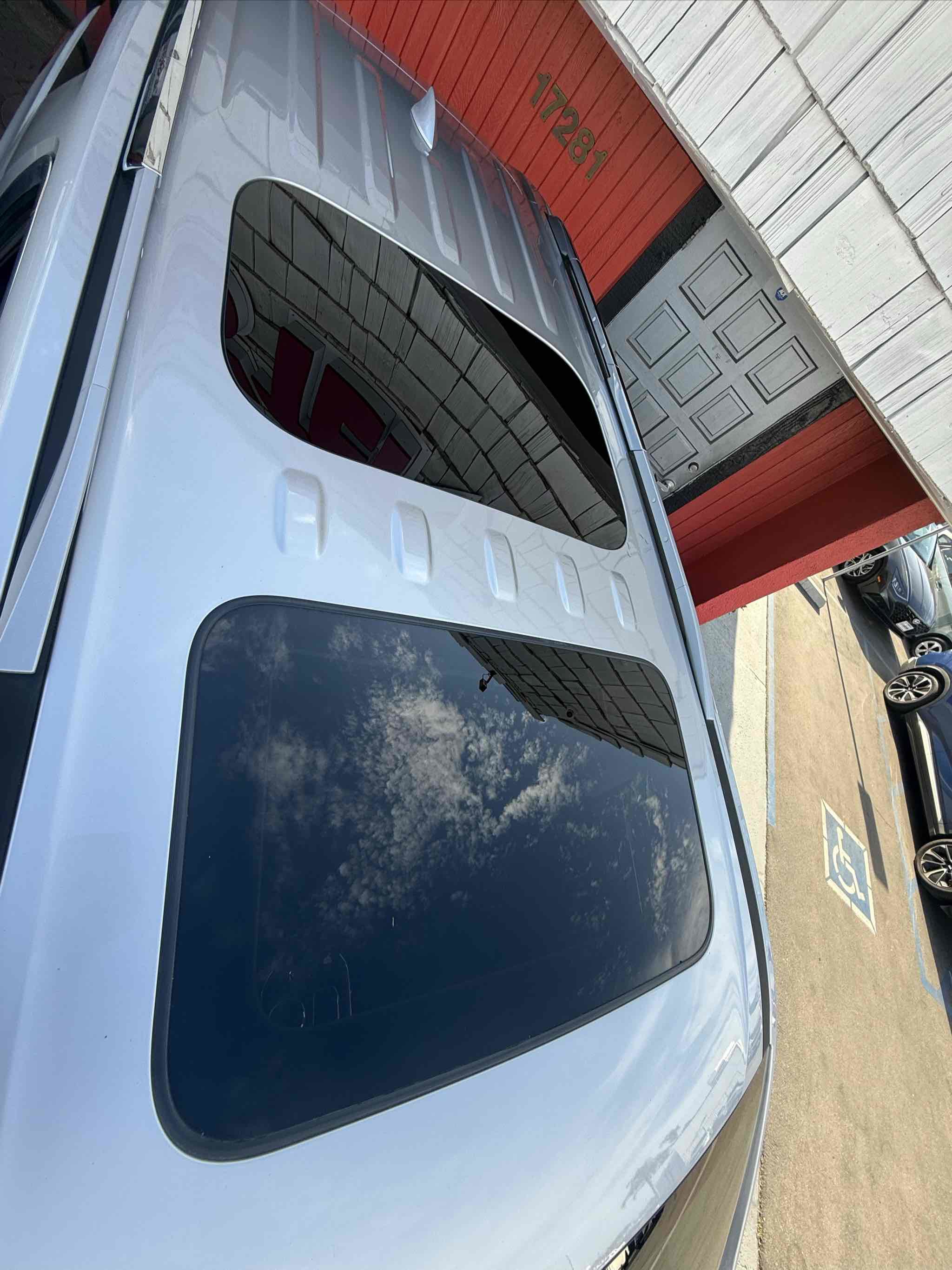 Used 2018 Chevrolet Traverse Premier image 3