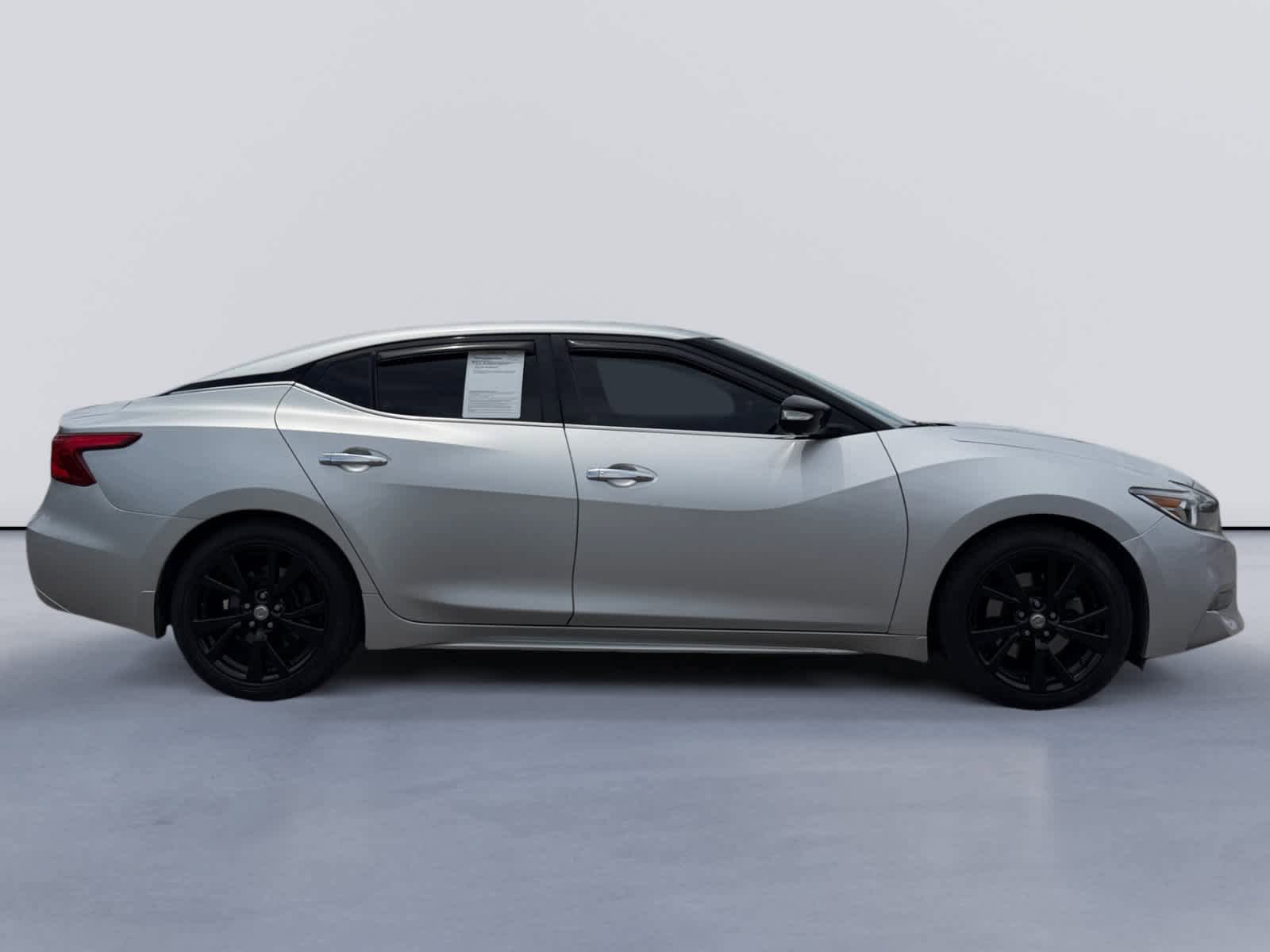 Used 2018 Nissan Maxima Platinum FWD image 2