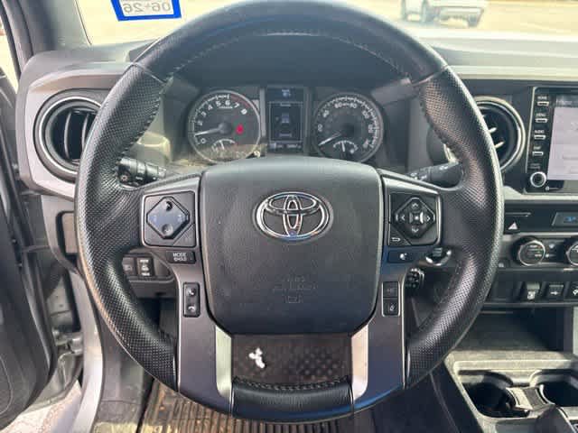 Used 2022 Toyota Tacoma TRD Off-Road AWD/4WD image 14