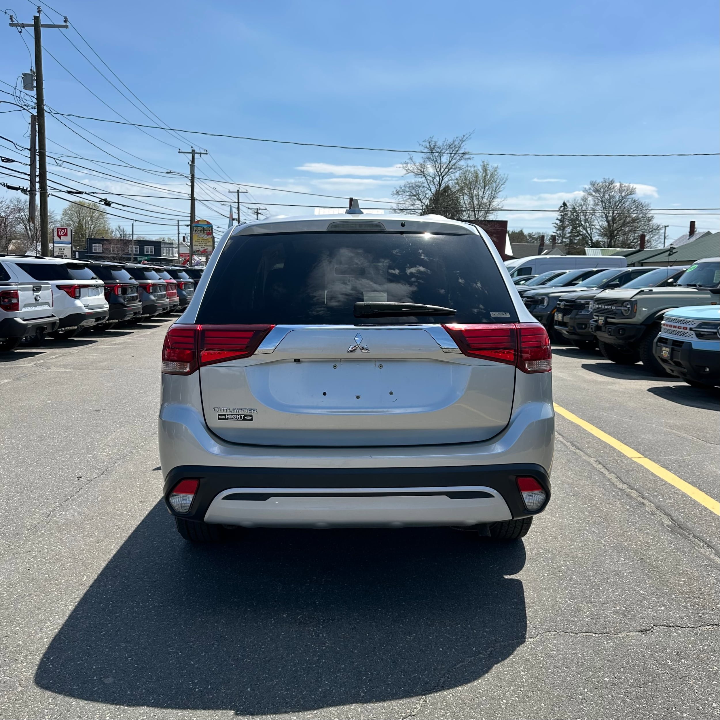 Used 2020 Mitsubishi Outlander AWD image 4