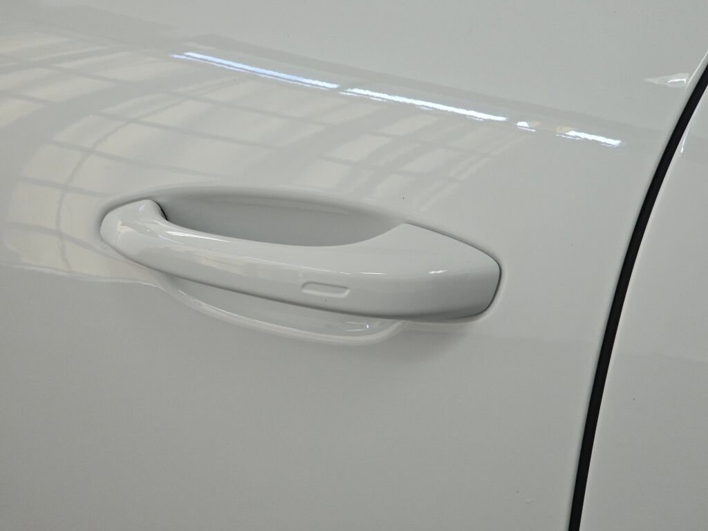 New 2026 Porsche Cayenne image 24