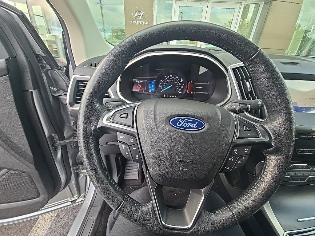 Used 2020 Ford Edge SEL w/ Convenience Package FWD image 9