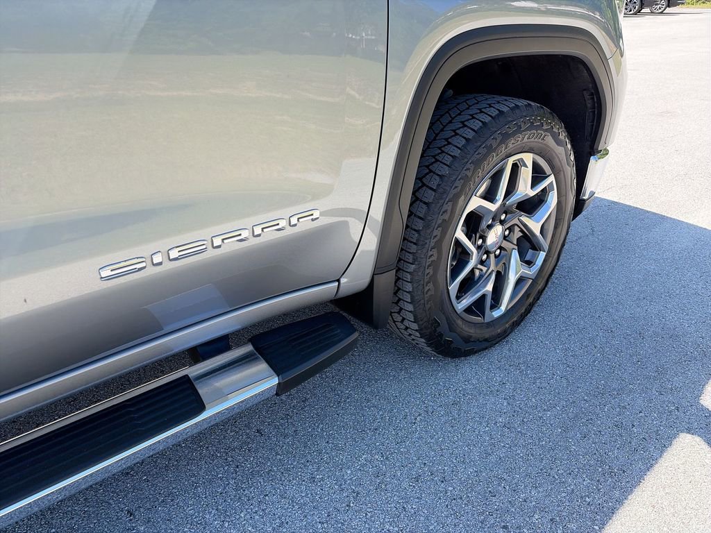 Used 2024 GMC Sierra 1500 SLT w/ SLT Premium Plus Package AWD/4WD image 40