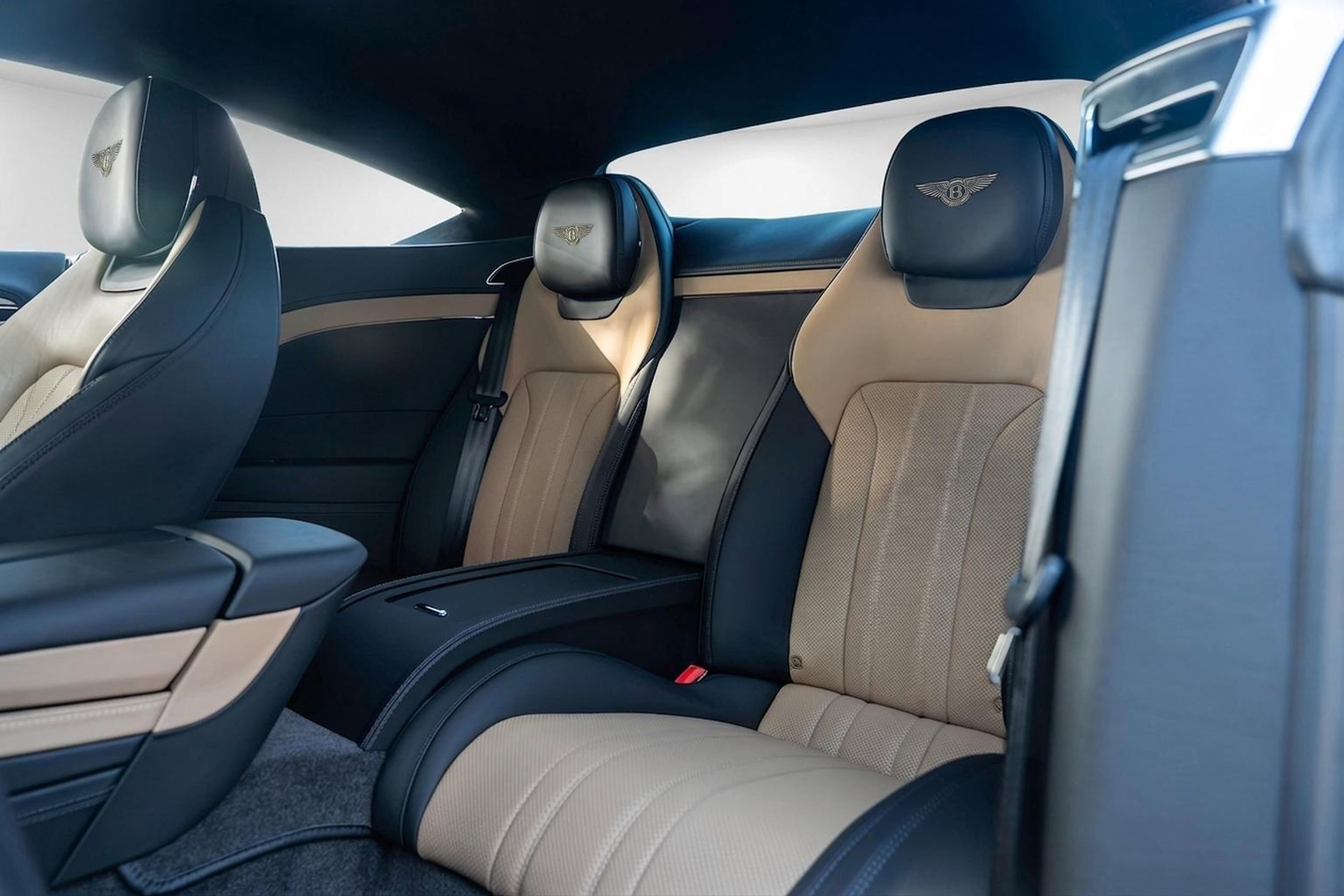 Used 2023 Bentley Continental GT V8 AWD/4WD image 10