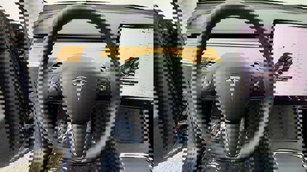 Used 2023 Tesla Model Y Long Range image 13