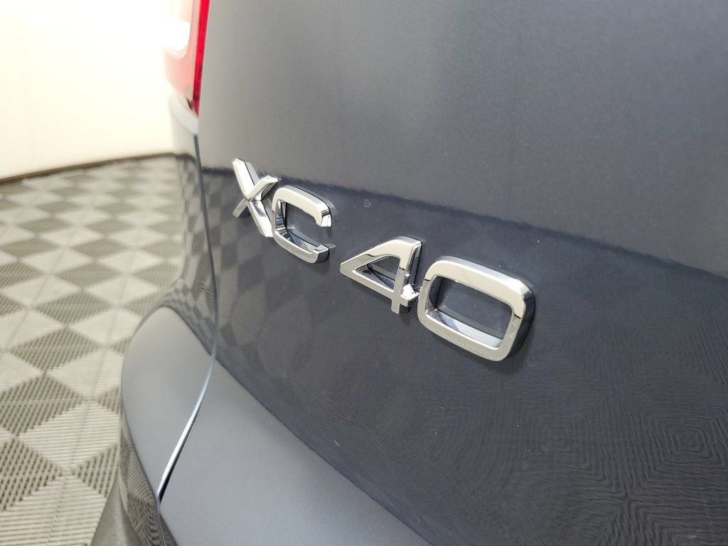 New 2026 Volvo XC40 B4 Core w/ Protection Package Premier FWD image 8