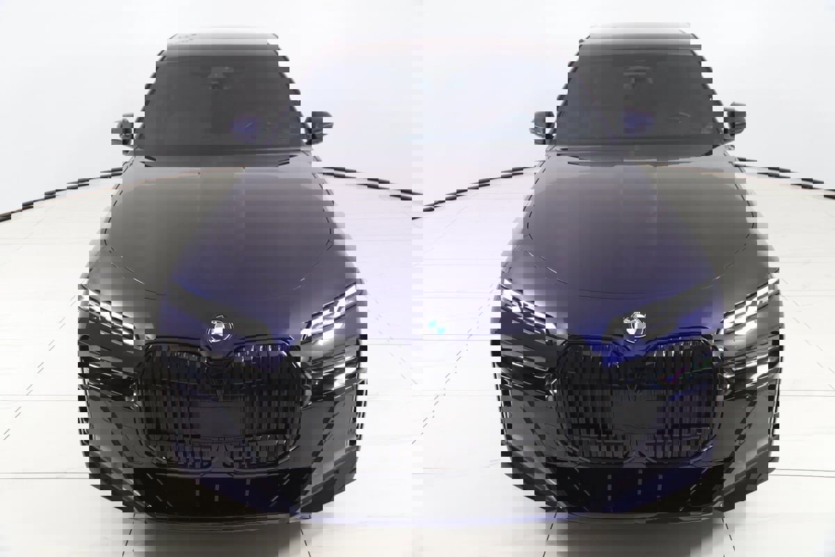 Used 2023 BMW 760i xDrive image 69