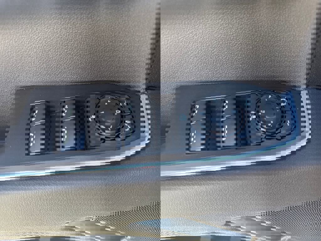 New 2026 Chevrolet Silverado 1500 LT image 18