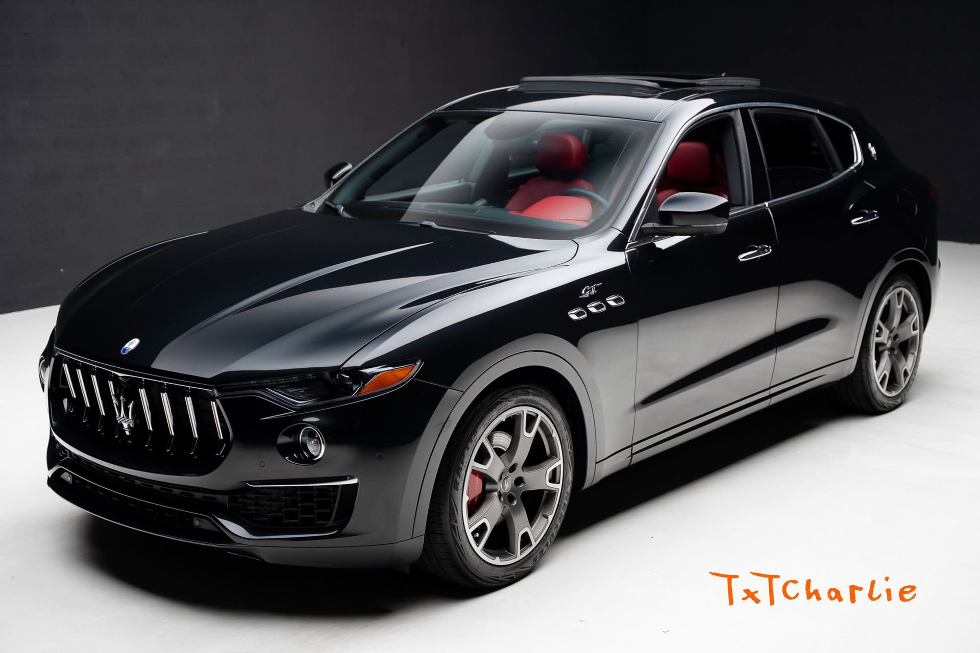 Used 2022 Maserati Levante GT AWD/4WD image 1