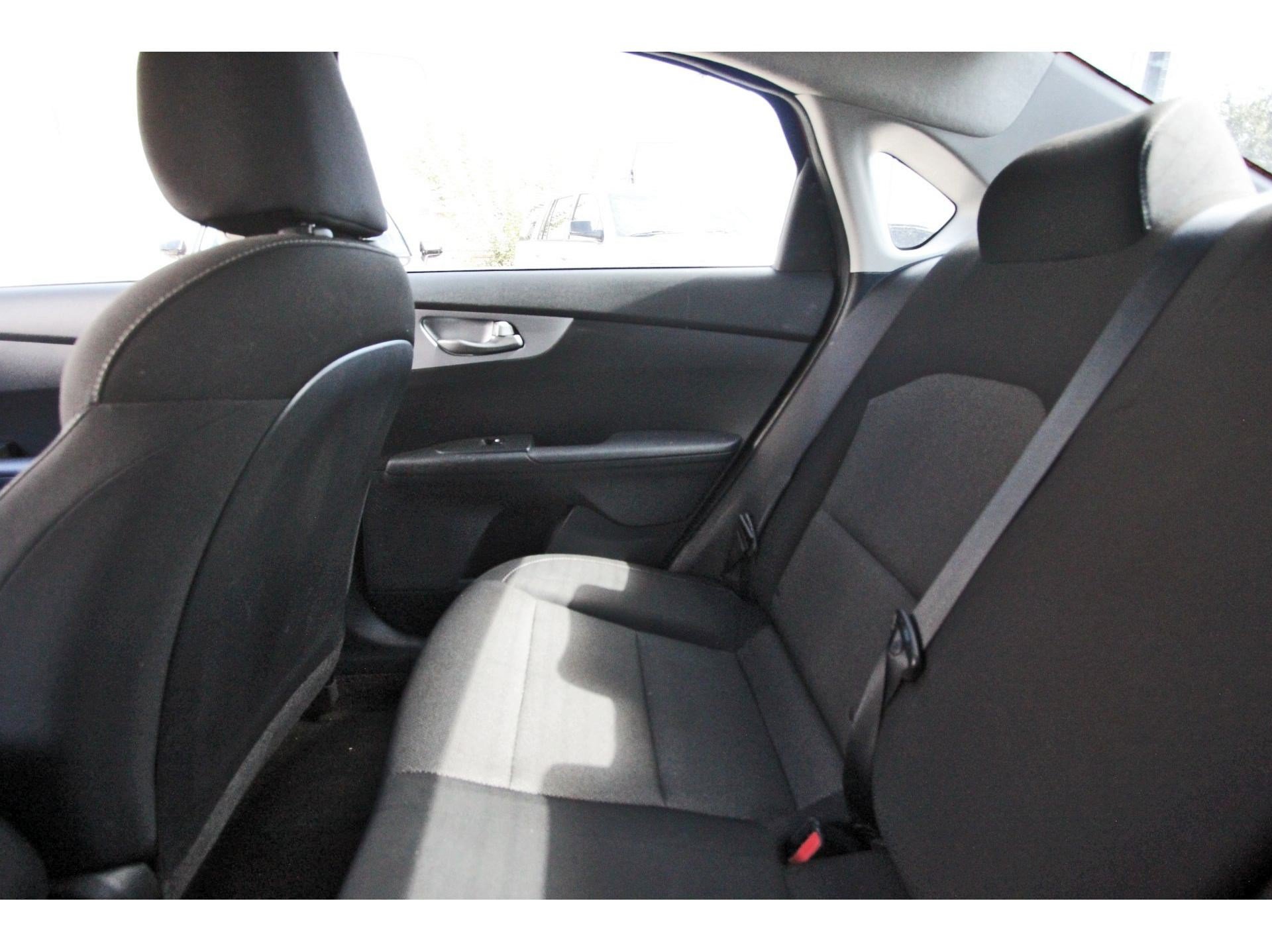 Used 2022 Kia Forte LXS FWD image 14