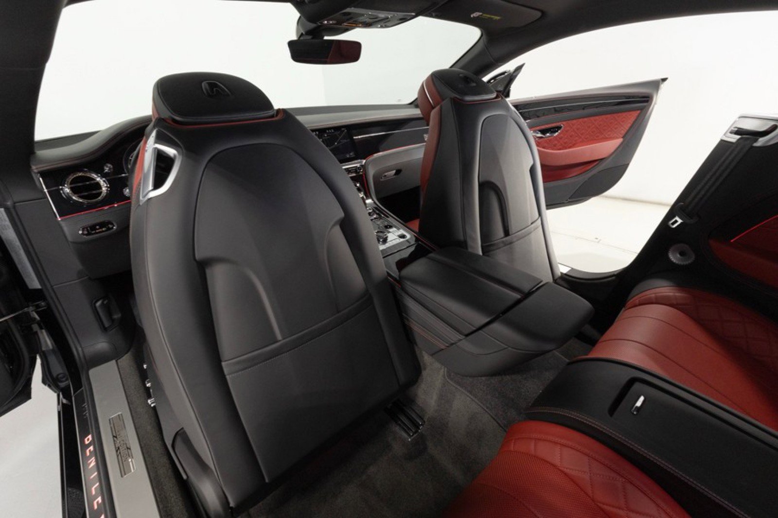 Used 2020 Bentley Continental GT AWD/4WD image 41