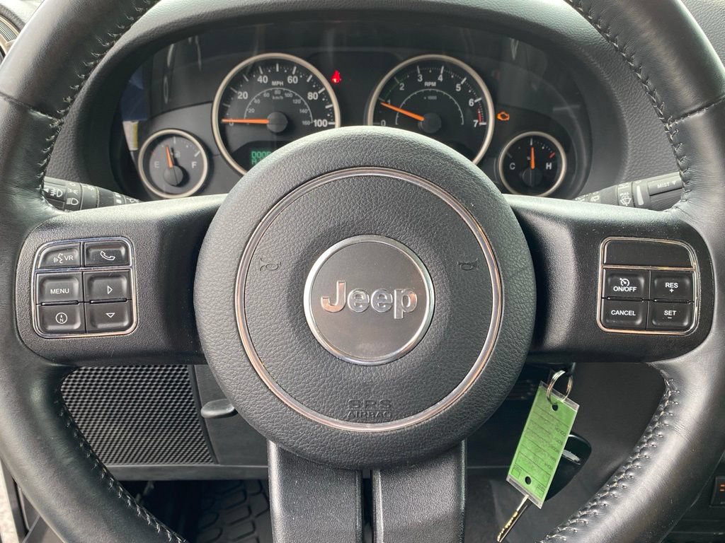 Used 2016 Jeep Wrangler Unlimited Sahara AWD/4WD image 18