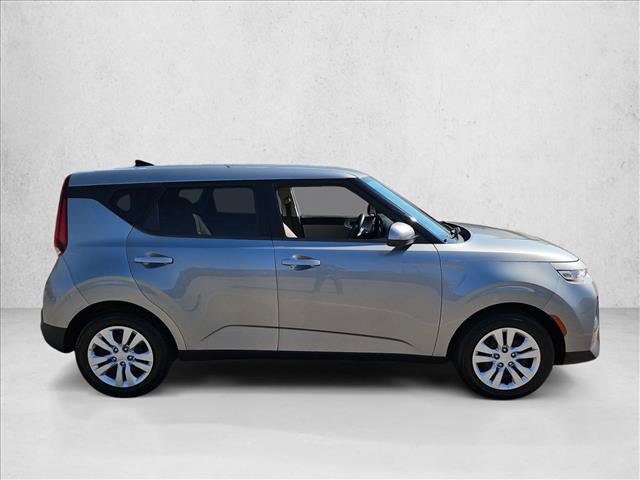 Used 2022 Kia Soul LX FWD image 4