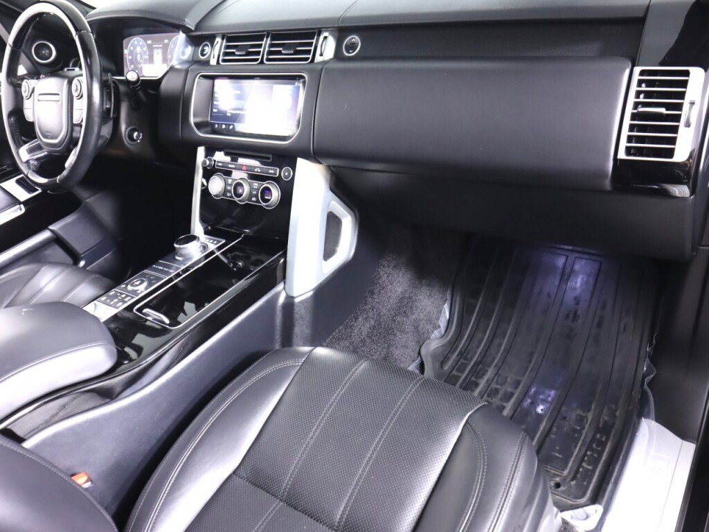 Used 2017 Land Rover Range Rover HSE AWD/4WD image 47