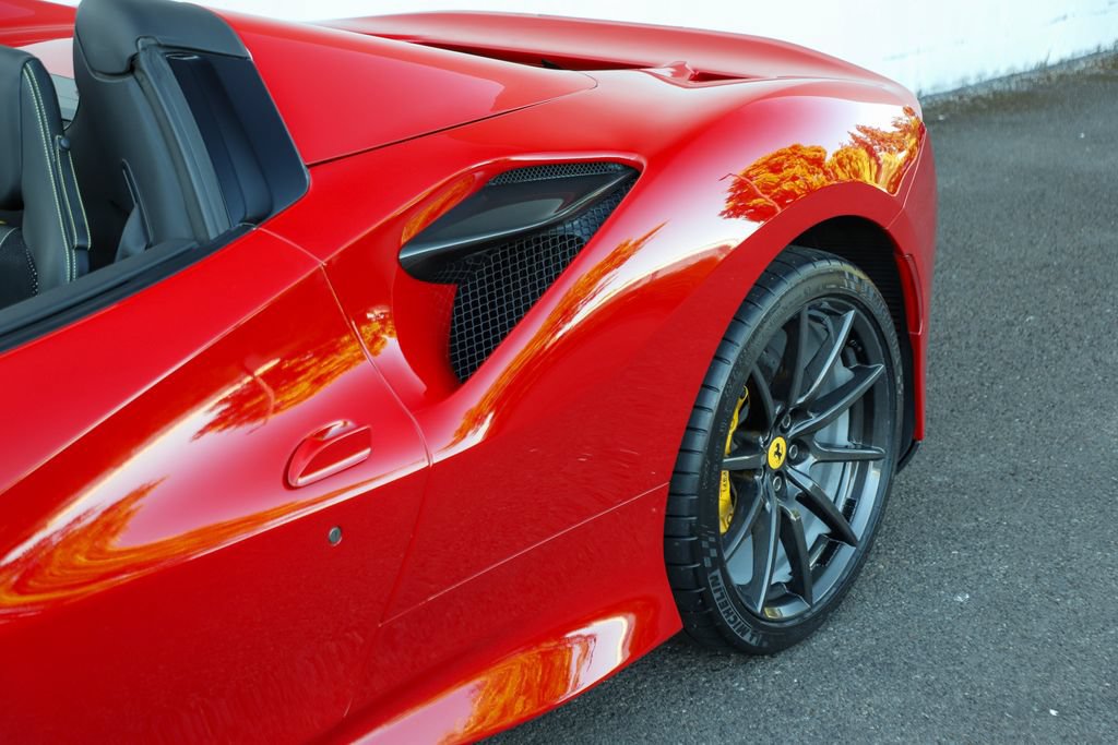 Certified 2022 Ferrari F8 Tributo RWD image 40