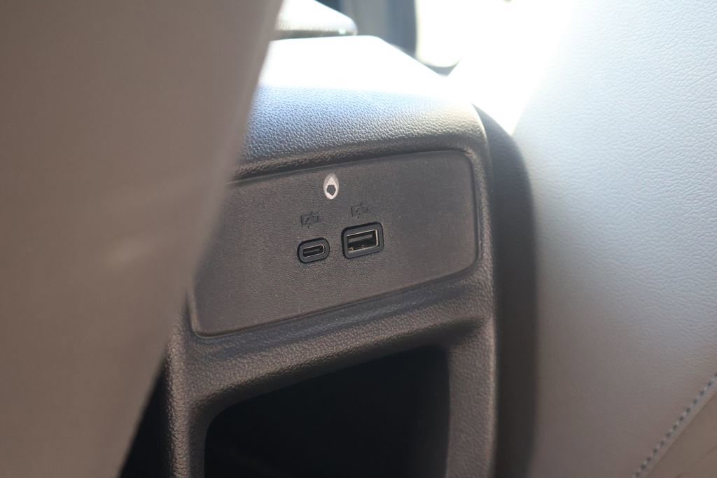 Used 2026 Chevrolet Trax ACTIV w/ Sunroof Package FWD image 34