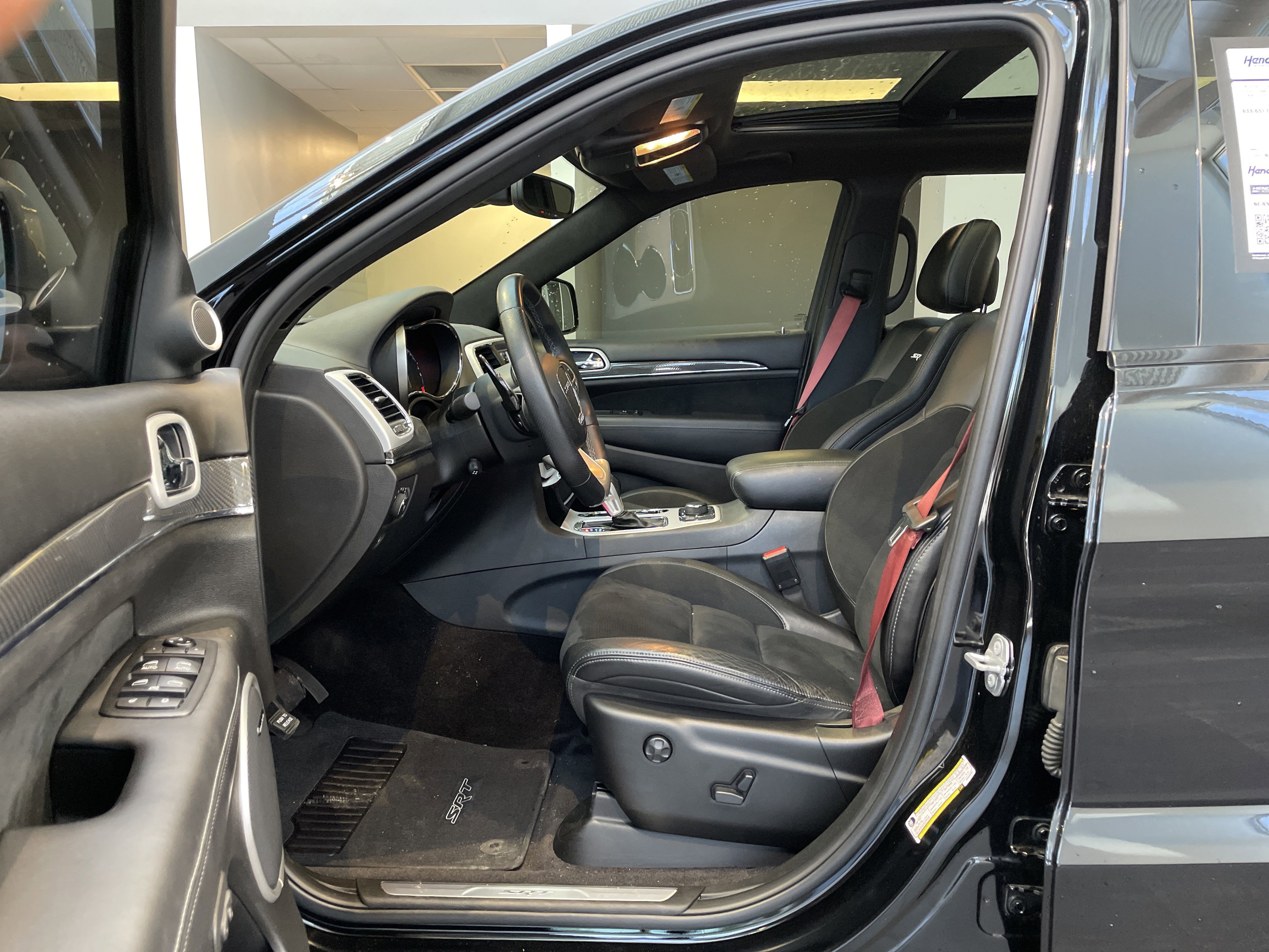 Used 2018 Jeep Grand Cherokee SRT AWD/4WD image 17