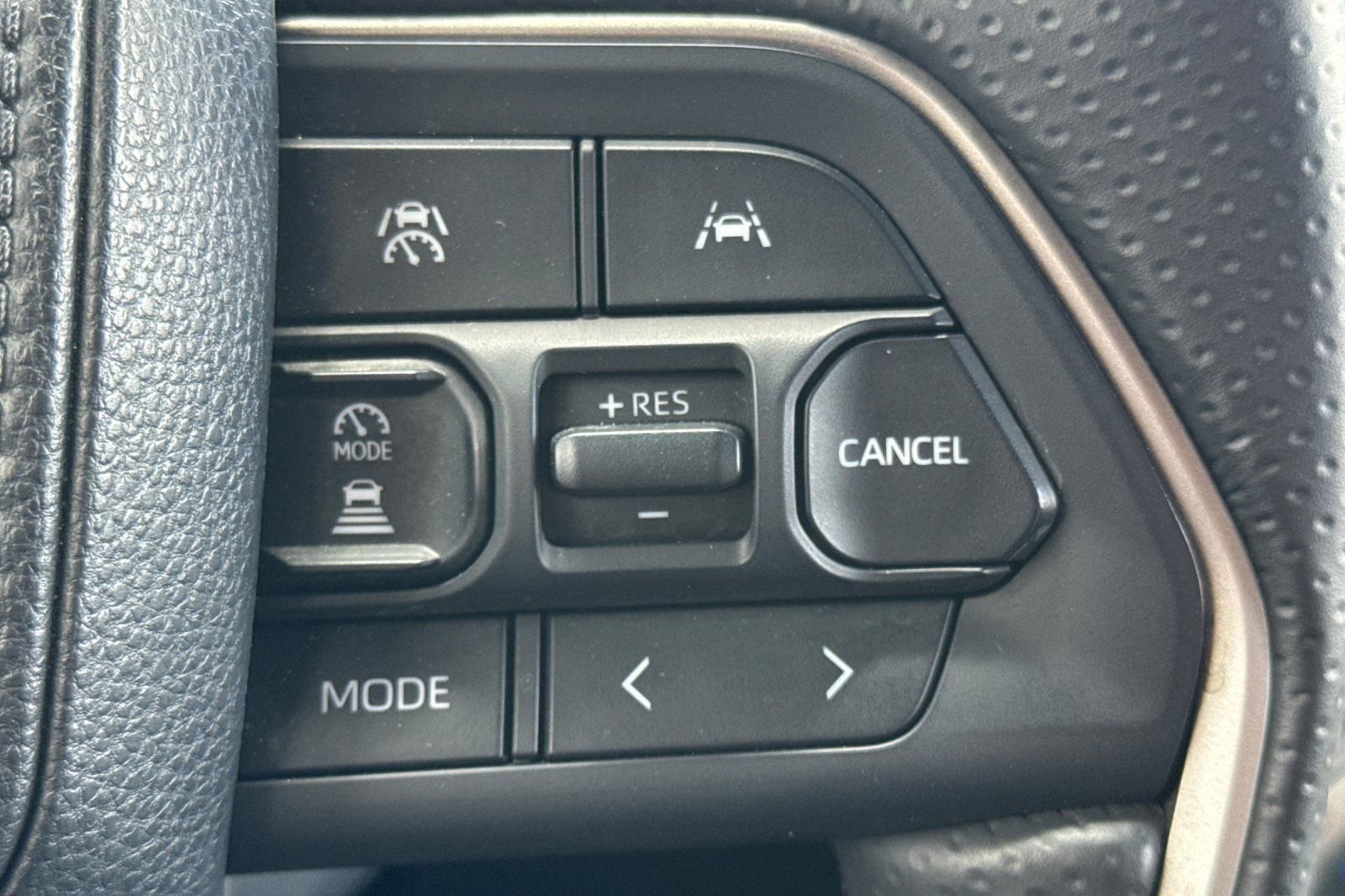 Certified 2025 Toyota 4Runner Trailhunter image 30