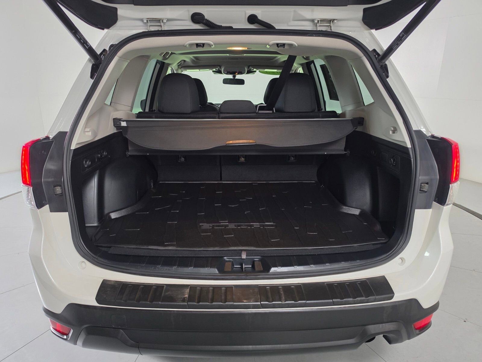 Used 2023 Subaru Forester Premium AWD/4WD image 18