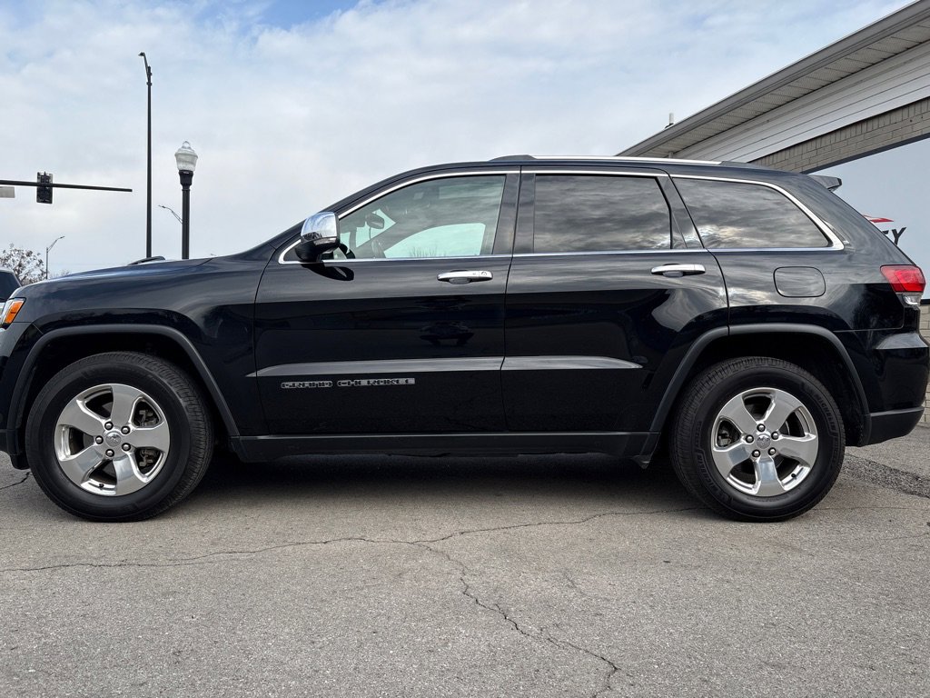 Used 2020 Jeep Grand Cherokee Limited w/ Luxury Group II image 3