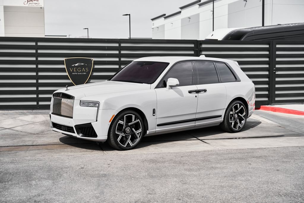 Used 2025 Rolls-Royce Cullinan Black Badge image 6