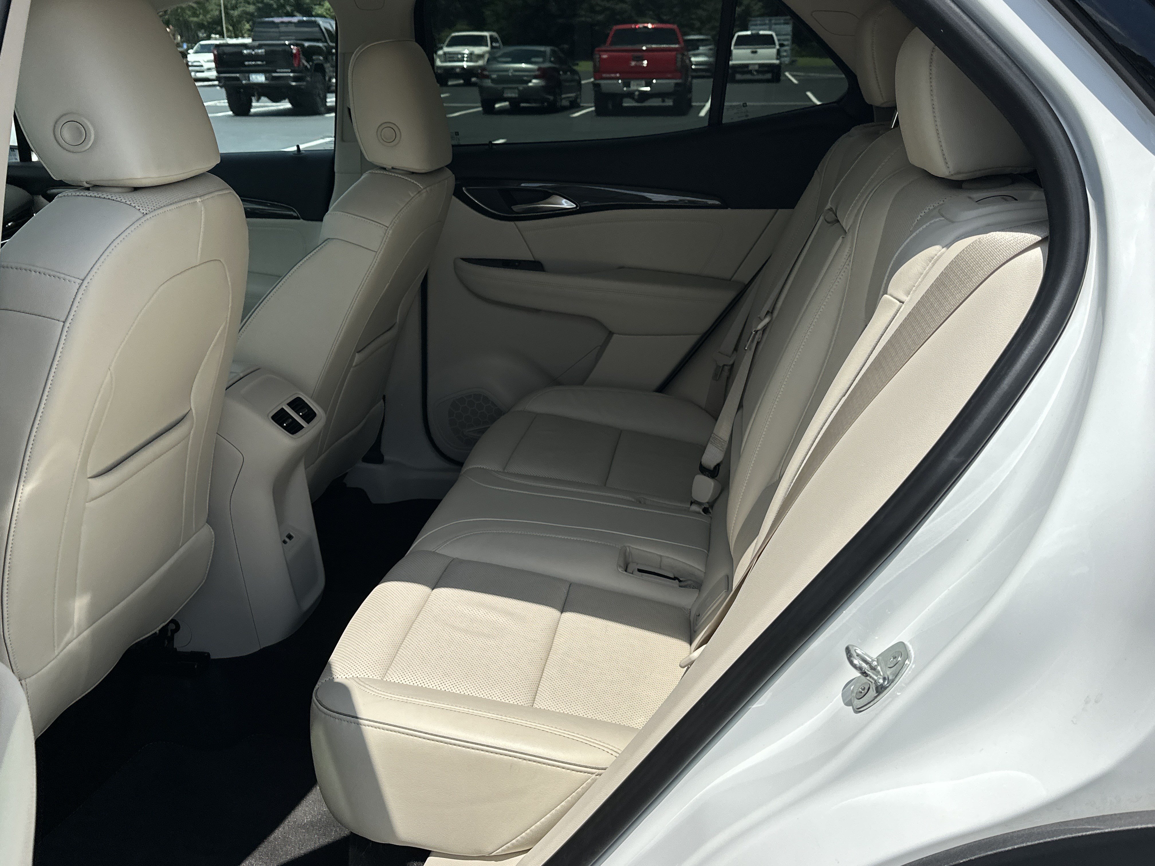 Used 2021 Buick Envision Essence w/ Technology Package I FWD image 16