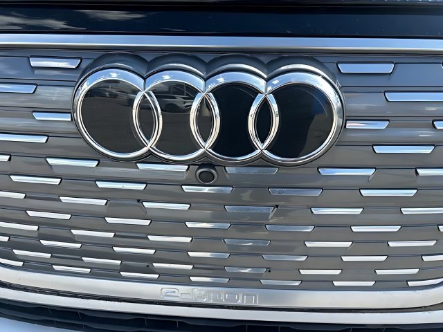 Used 2023 Audi Q4 e-tron Premium Plus w/ Premium Plus AWD/4WD image 9
