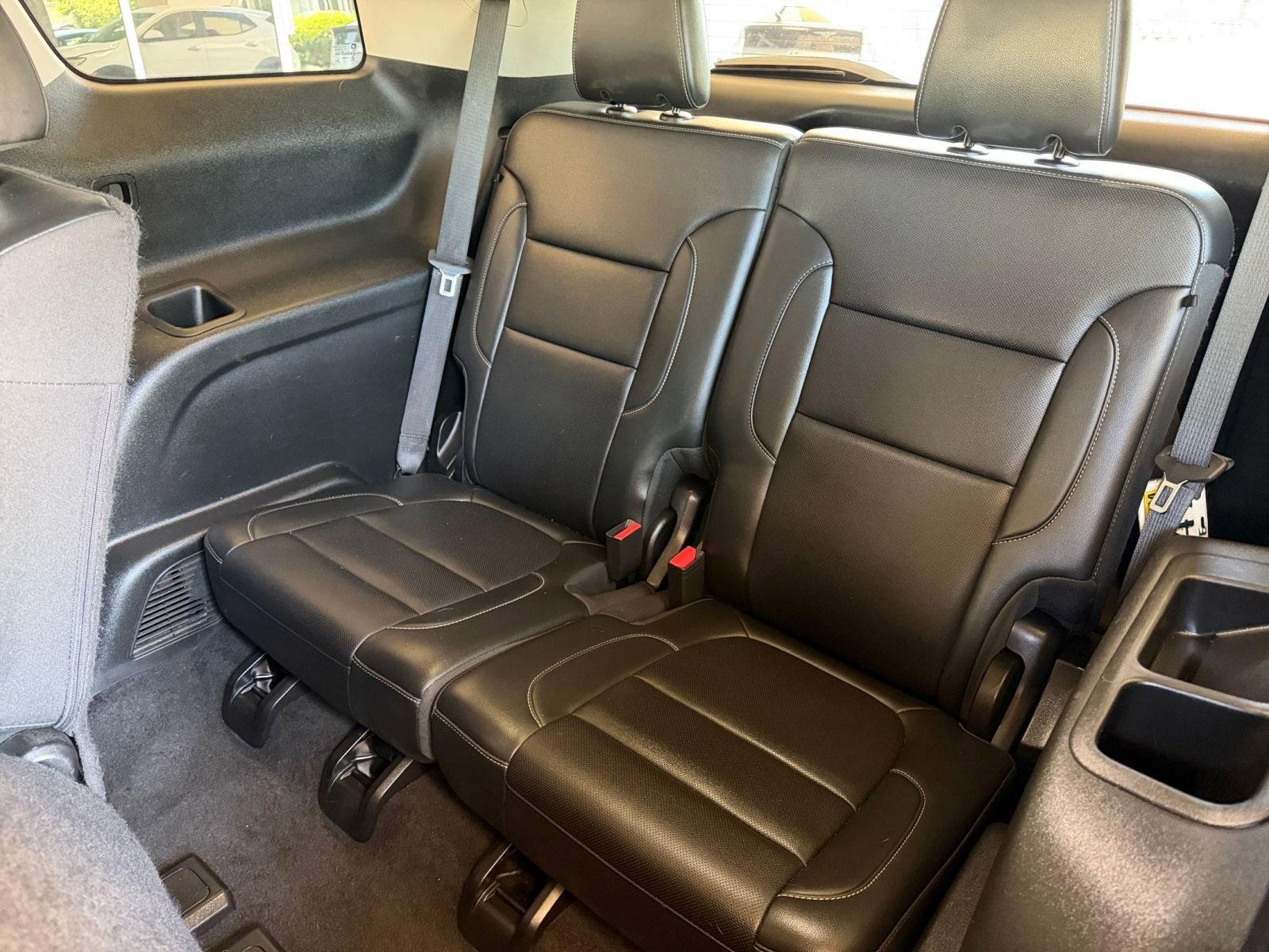 Used 2023 GMC Acadia SLT FWD image 31