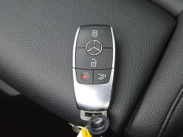 Used 2025 Mercedes-Benz CLA 250 4MATIC image 36